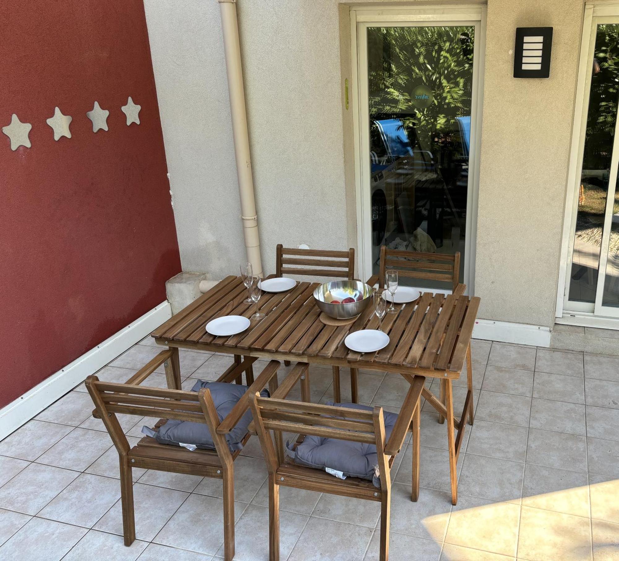 Beachside Apartment With Pool & Garden In Juan Les Pins Antibes Eksteriør billede